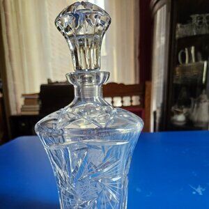 Pin Wheel Decanter 11inch